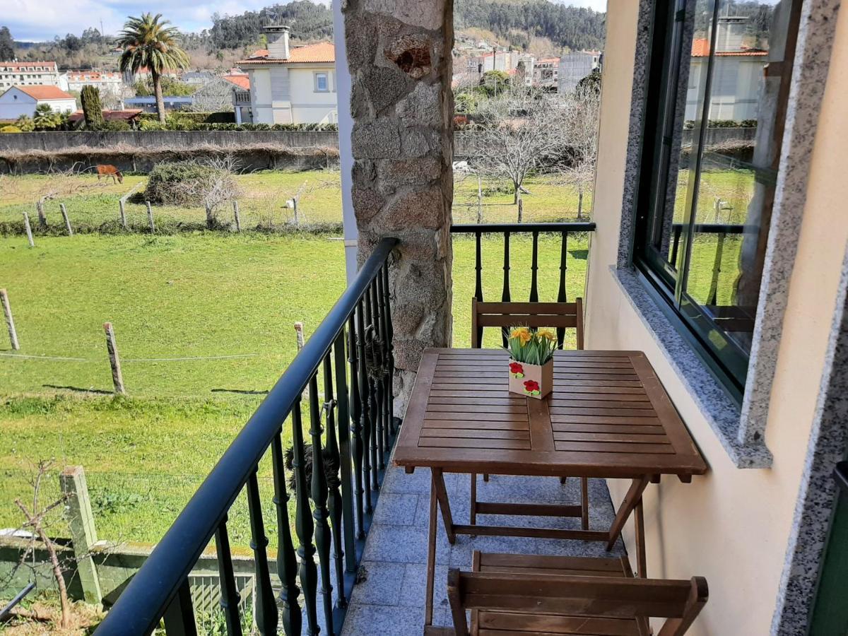 Apartamento As Carballas Caldas De Reis Exterior foto